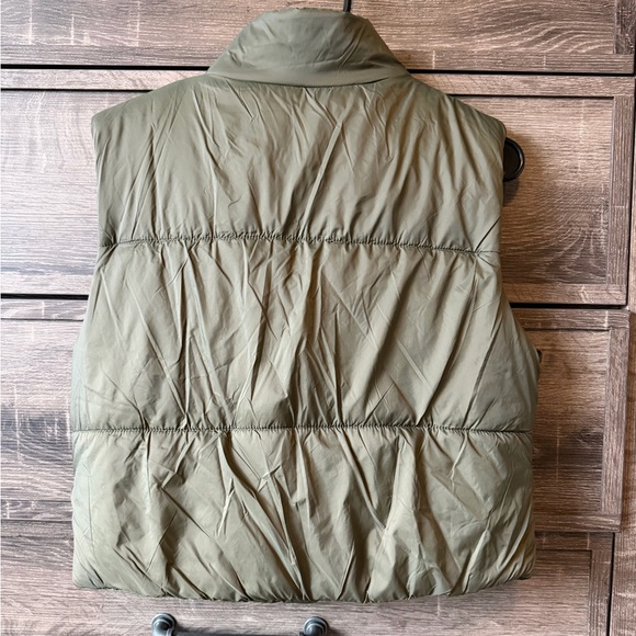 Francesca's Collections Olive Quilted Vest - Picture 2 of 2